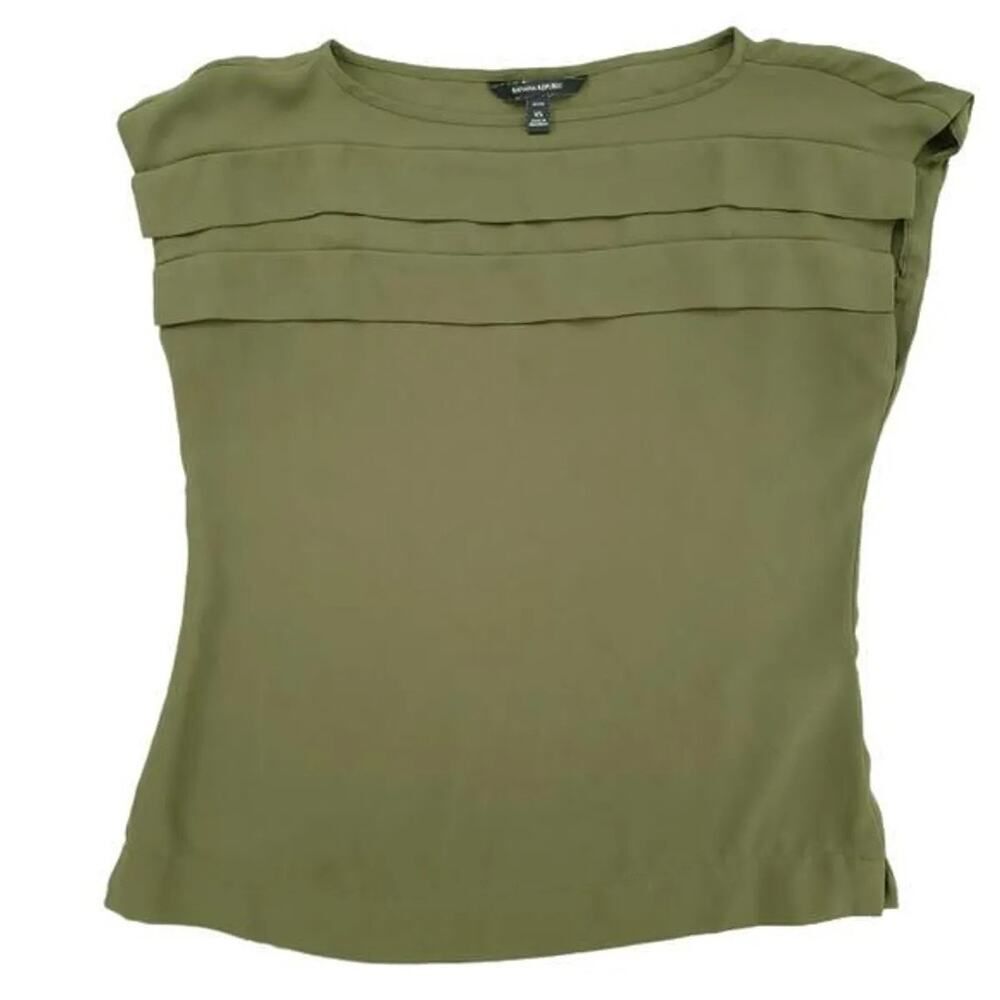 Banana Republic Petite Sleeveless Blouse